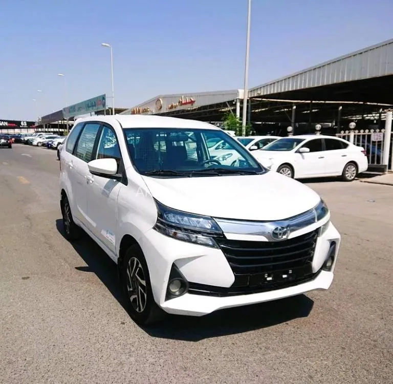Toyota Avanza 2020 for Sale in Ajman Image-9
