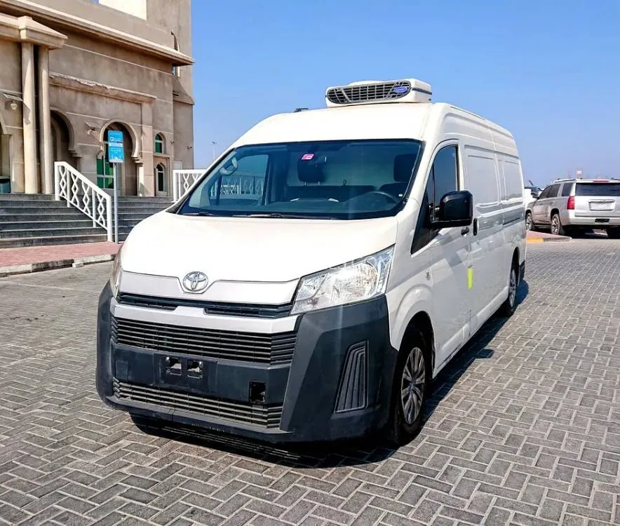 Toyota Hiace 2020 for Sale in Ajman Image-6