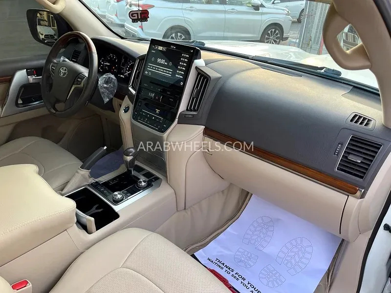 Toyota Land Cruiser 2018 for Sale in Sharjah Image-7