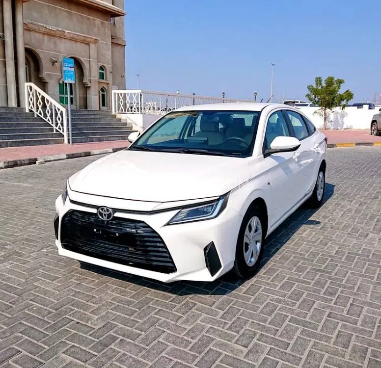 Toyota Yaris 2023 for Sale in Ajman Image-8