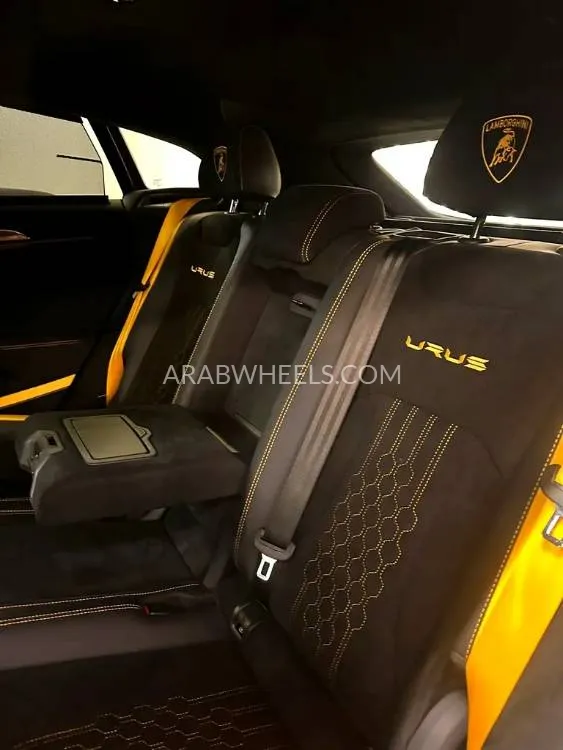Lamborghini Urus 2024 for Sale in Dubai Image-4