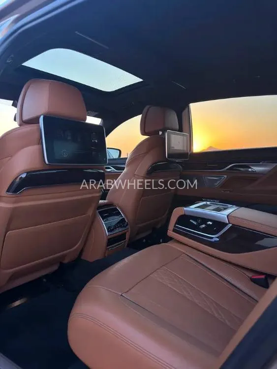 BMW 7 series 2017 for Sale in Abu Dhabi Image-17