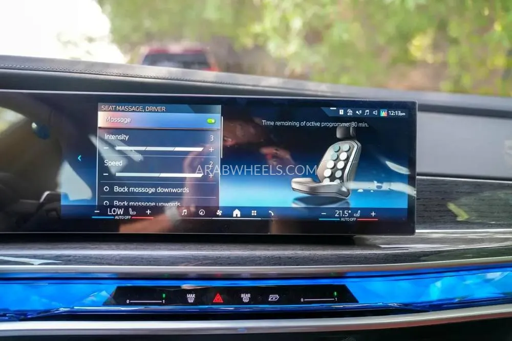 بي إم دبليو الفئة السابعة 2026 for Sale in الشارقة Image-3