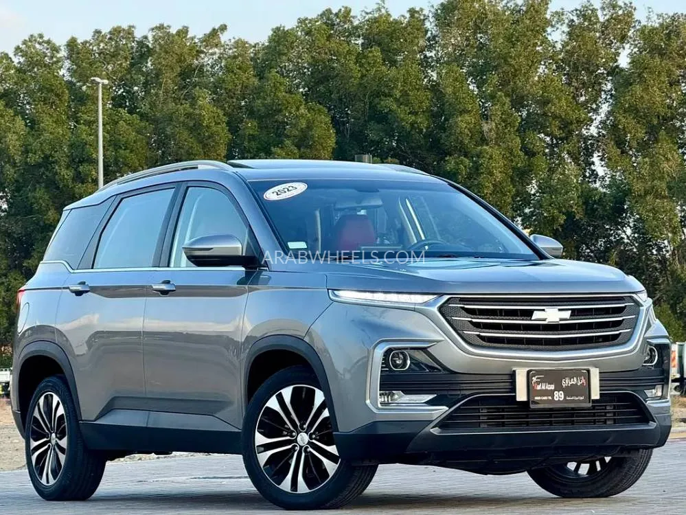 Chevrolet Captiva 2023 for Sale in Sharjah Image-11