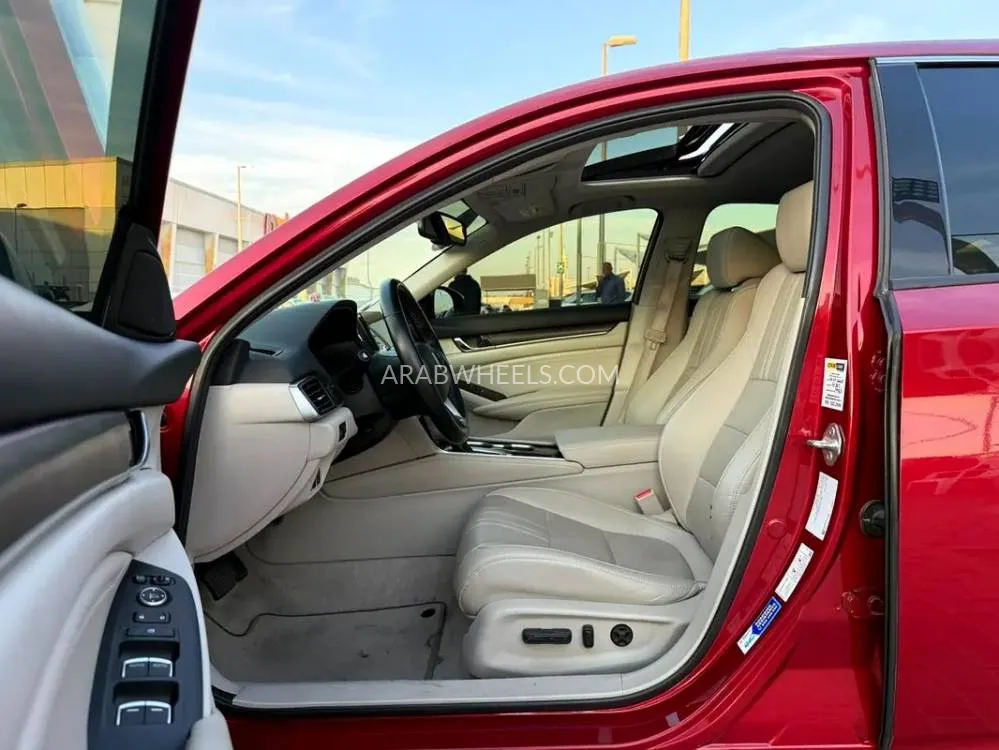 هوندا أكورد 2022 for Sale in الشارقة Image-8