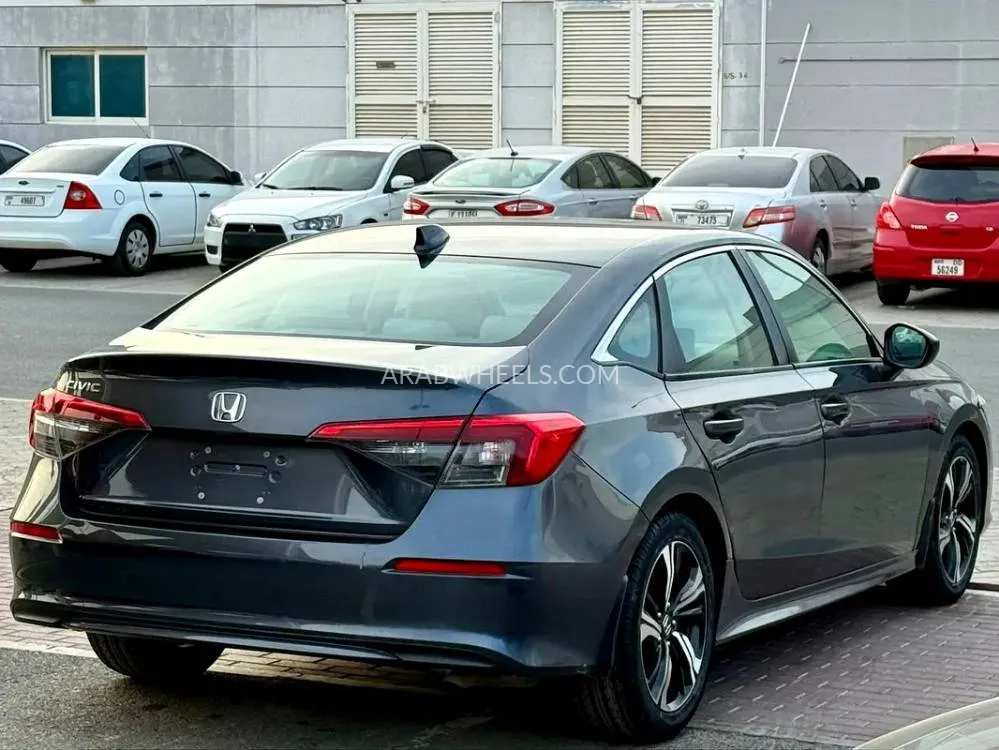 هوندا سيفيك 2023 for Sale in الشارقة Image-9