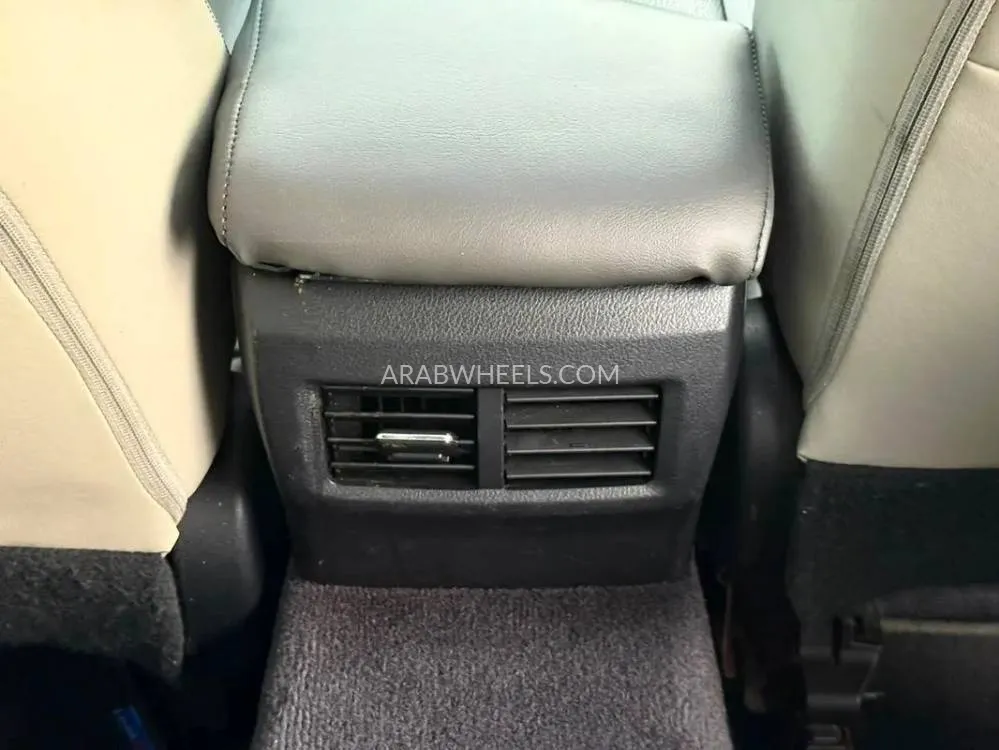 Lexus IS 2014 for Sale in Sharjah Image-3