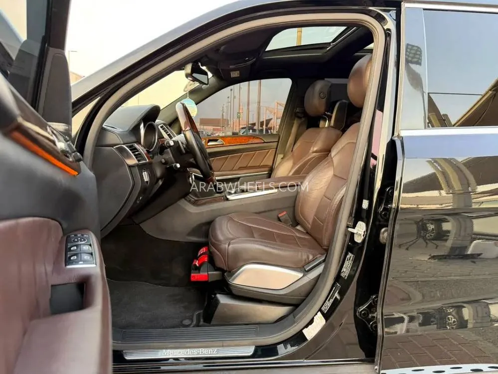 Mercedes Benz GL Class 2015 for Sale in Sharjah Image-5