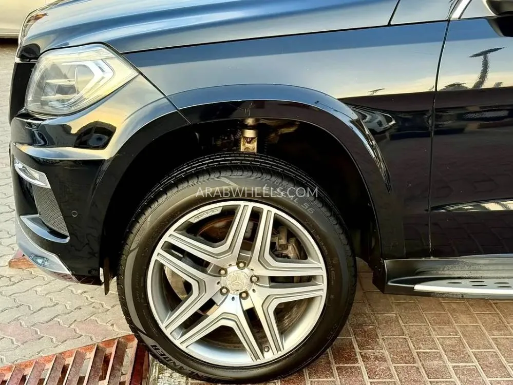Mercedes Benz GL Class 2015 for Sale in Sharjah Image-15
