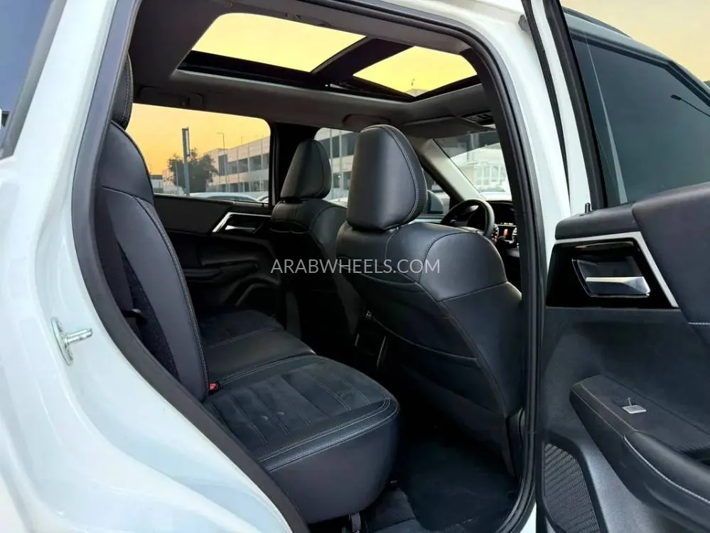 Mitsubishi Outlander 2025 for Sale in Sharjah Image-19
