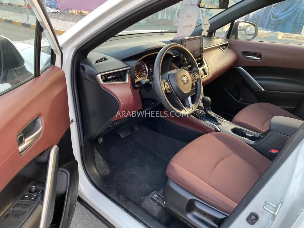 Toyota Corolla Cross 2022 for Sale in Sharjah Image-3