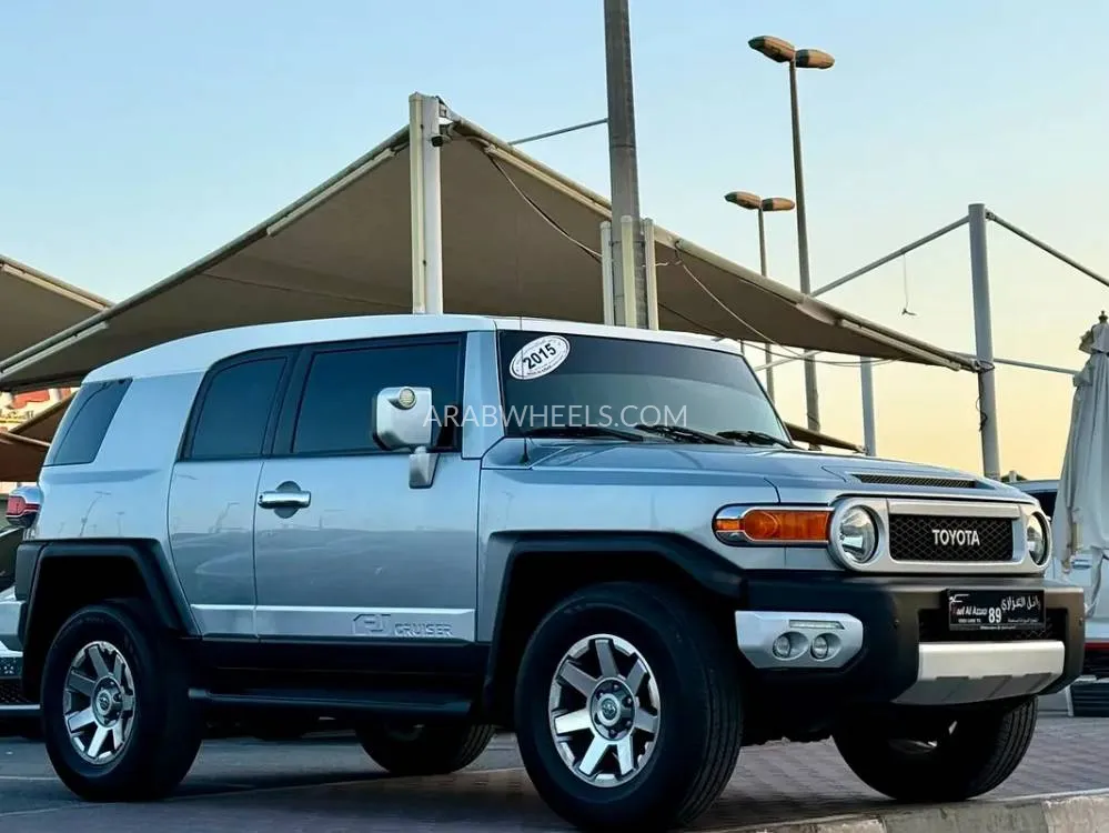 Toyota FJ Cruiser 2015 for Sale in Sharjah Image-13