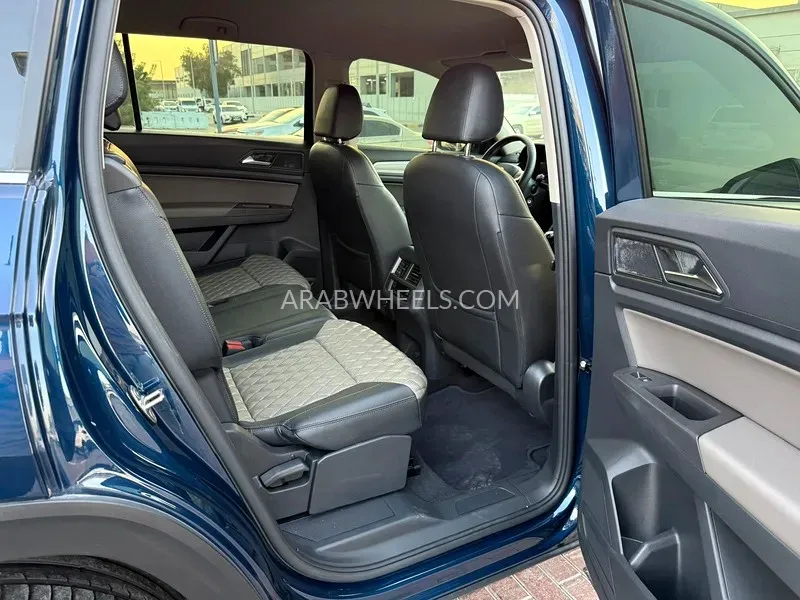 Volkswagen Teramont 2023 for Sale in Sharjah Image-15