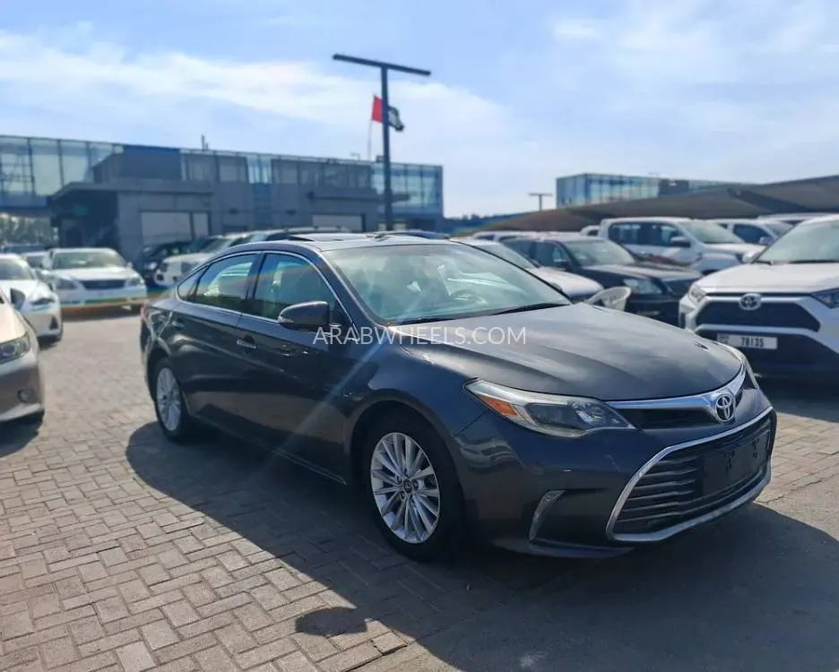 Toyota Avalon 2017 for Sale in Sharjah Image-10
