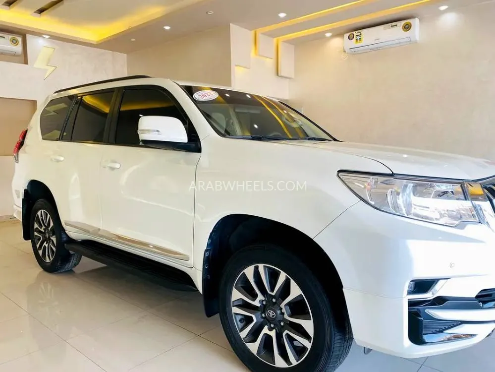 Toyota Land Cruiser Prado 2022 for Sale in Sharjah Image-7