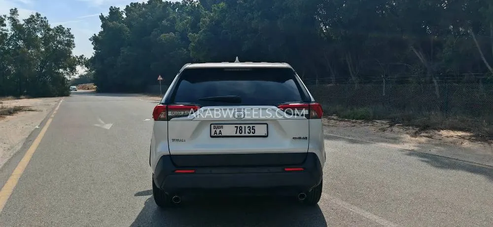 Toyota Rav4 2023 for Sale in Sharjah Image-8