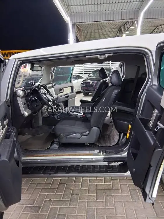 Toyota FJ Cruiser 2009 for Sale in Abu Dhabi Image-4