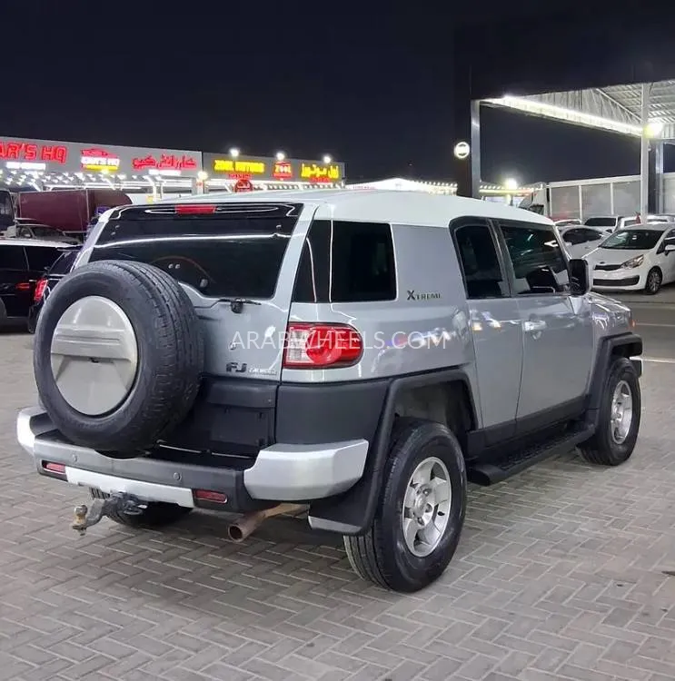 Toyota FJ Cruiser 2009 for Sale in Abu Dhabi Image-7