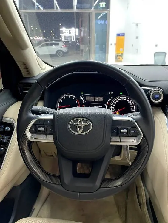 Toyota Land Cruiser 2024 for Sale in Abu Dhabi Image-9