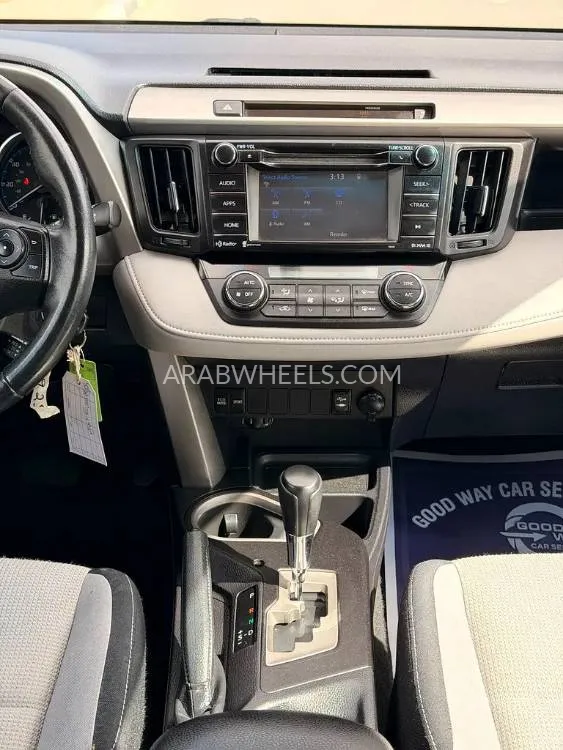 Toyota Rav4 2016 for Sale in Sharjah Image-11