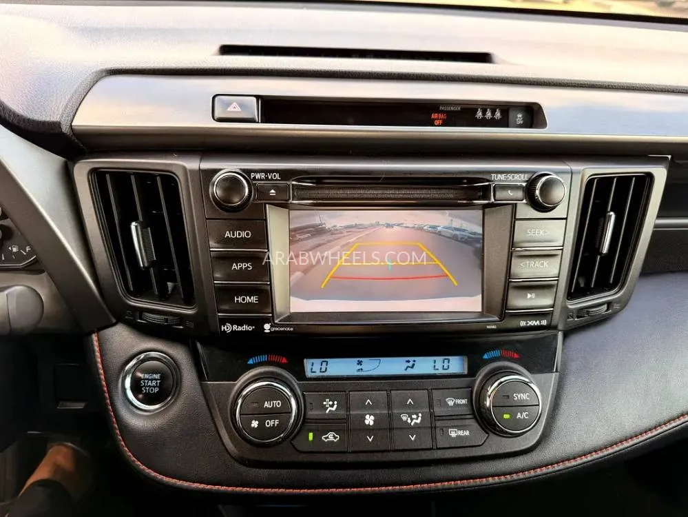 Toyota Rav4 2017 for Sale in Sharjah Image-17