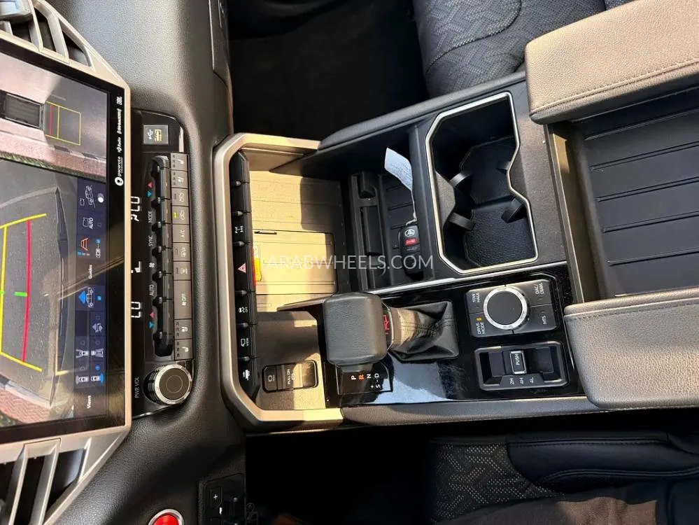 Toyota Tundra 2023 for Sale in Sharjah Image-16