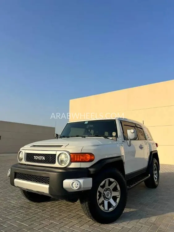Toyota FJ Cruiser 2021 for Sale in Sharjah Image-2