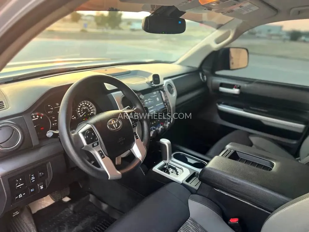 Toyota Tacoma 2021 for Sale in Sharjah Image-10