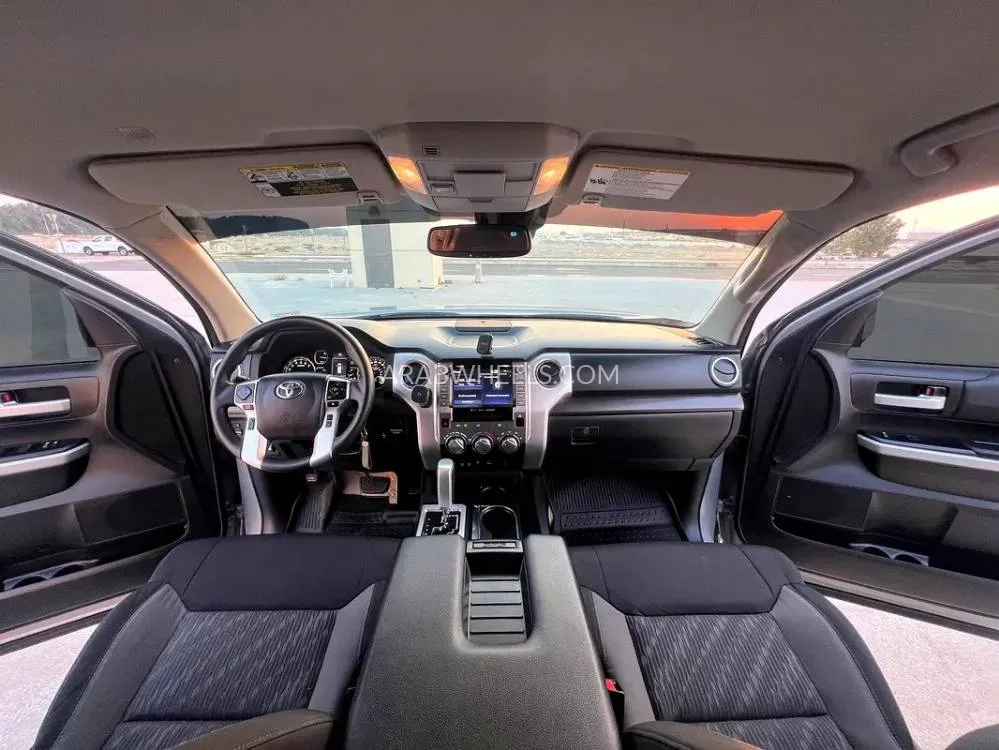 Toyota Tacoma 2021 for Sale in Sharjah Image-11