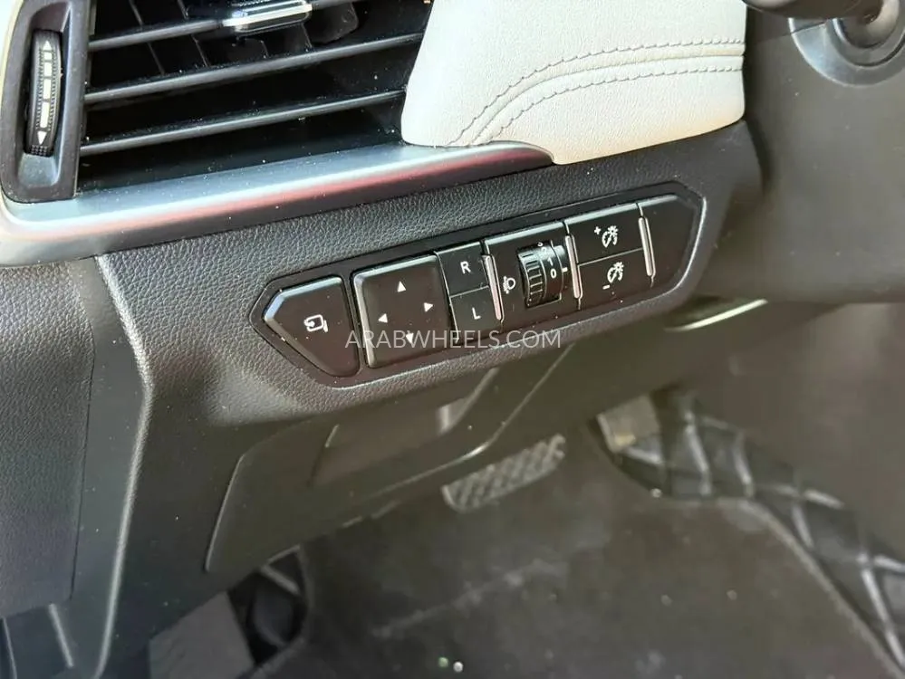 Chevrolet Captiva 2023 for Sale in Abu Dhabi Image-20