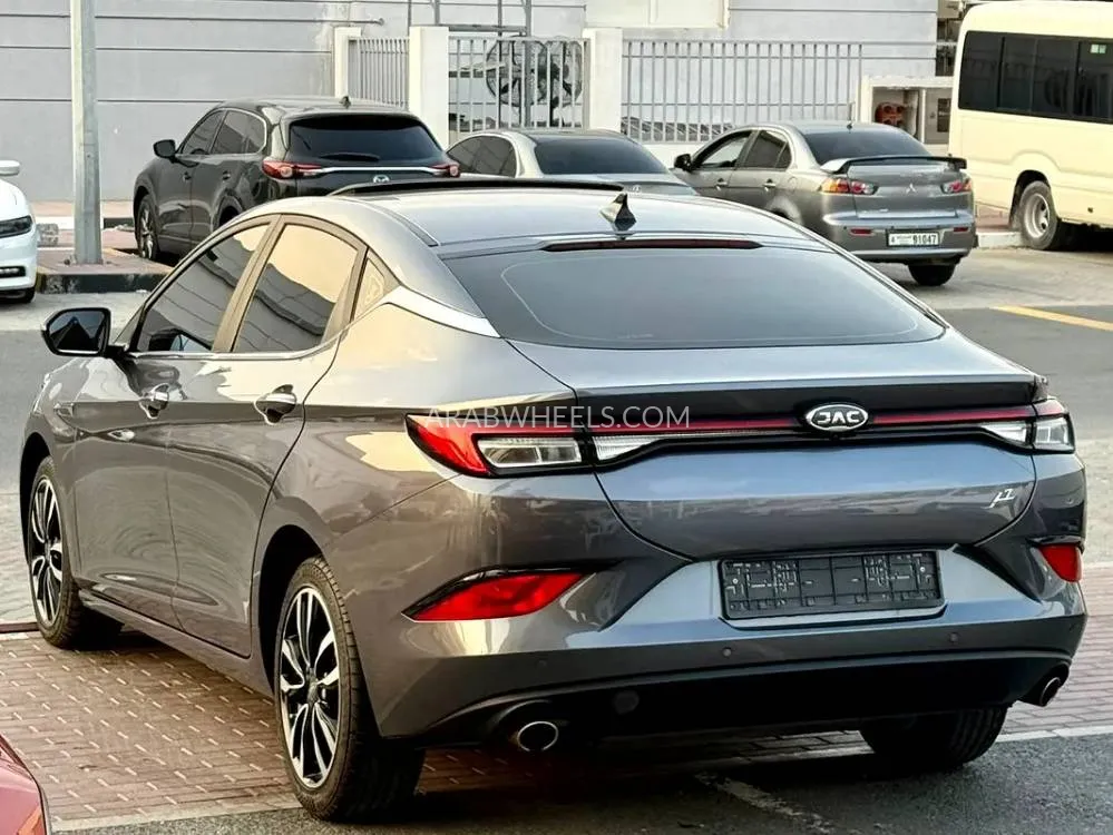 JAC J7 2023 for Sale in Abu Dhabi Image-4