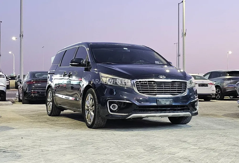 Kia Carnival 2016 for Sale in Abu Dhabi Image-2