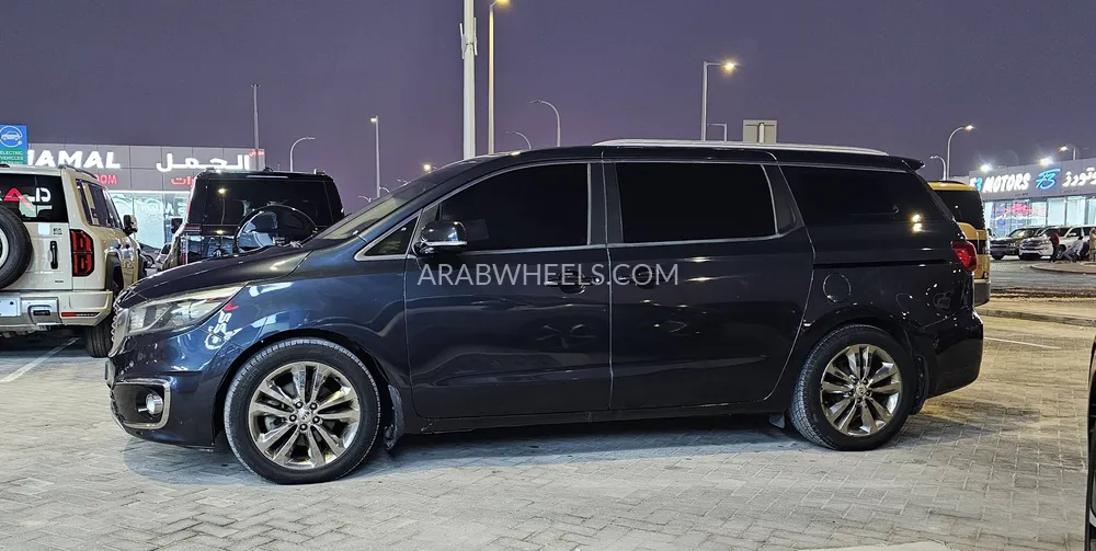 Kia Carnival 2016 for Sale in Abu Dhabi Image-7