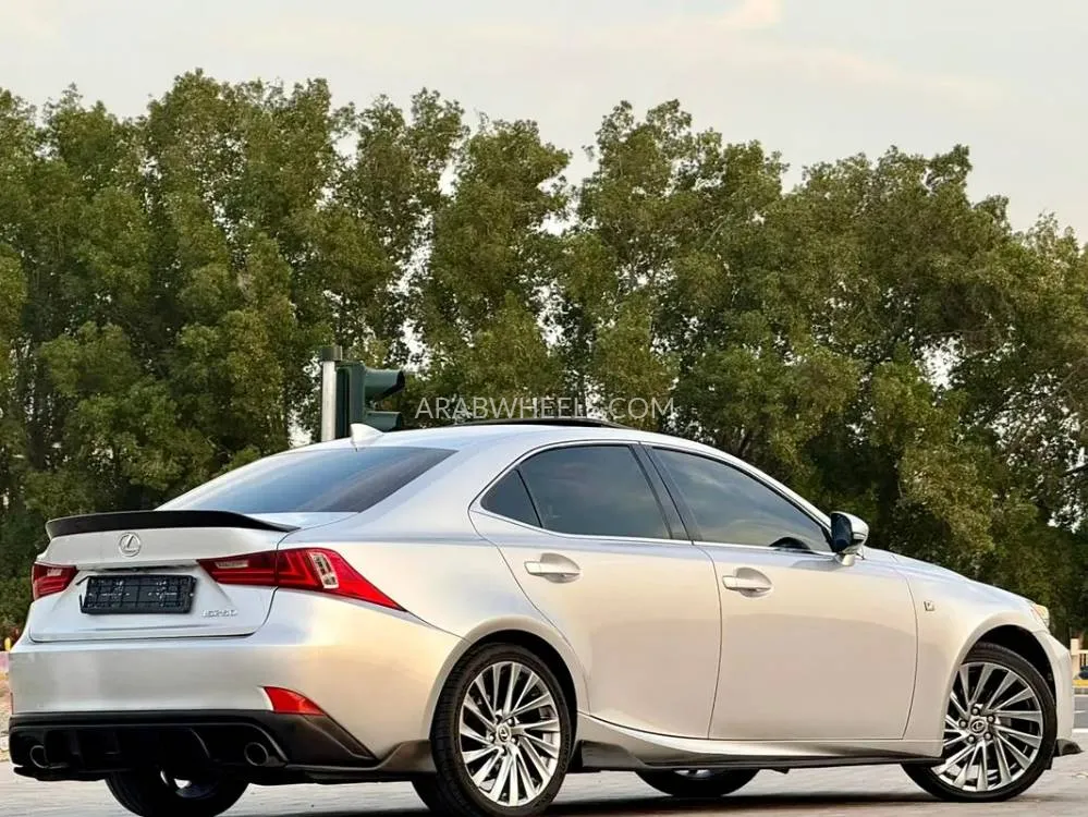 Lexus IS 2014 for Sale in Abu Dhabi Image-10
