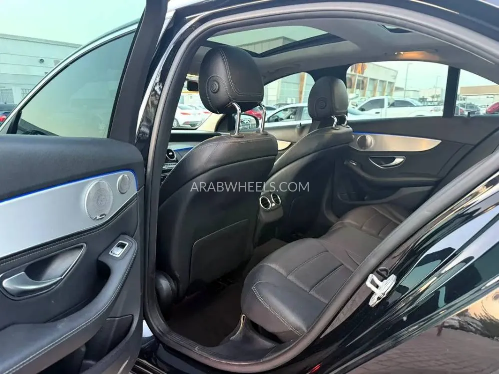 Mercedes Benz C Class 2015 for Sale in Abu Dhabi Image-9