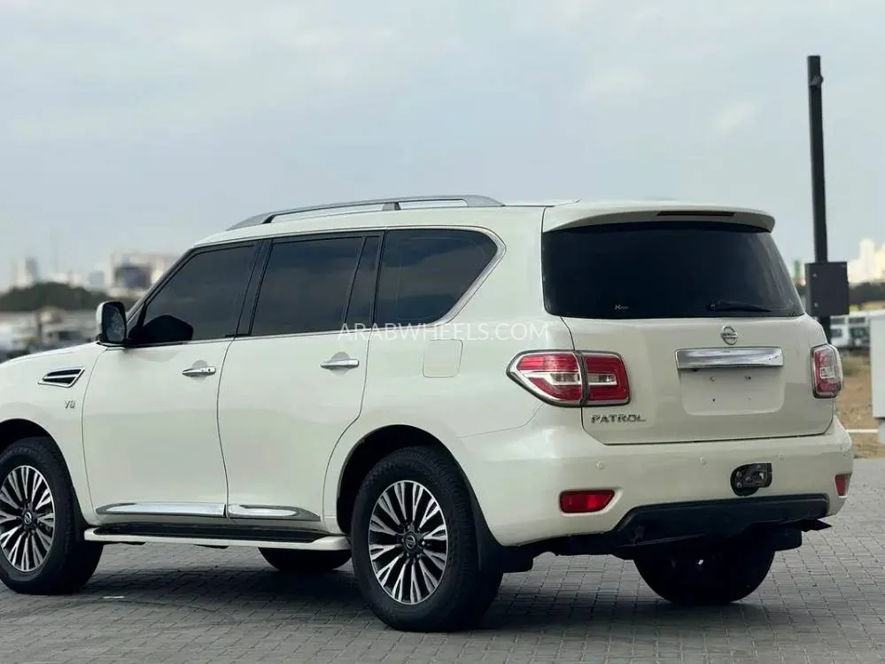 Nissan Patrol 2014 for Sale in Sharjah Image-2