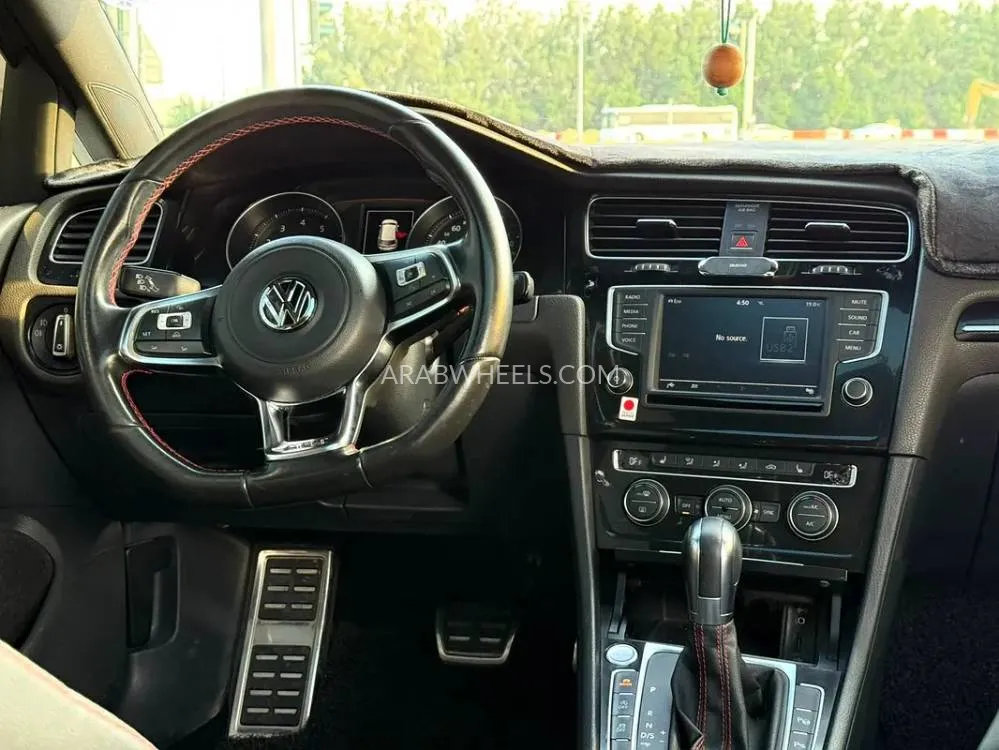 Volkswagen Golf 2016 for Sale in Abu Dhabi Image-5