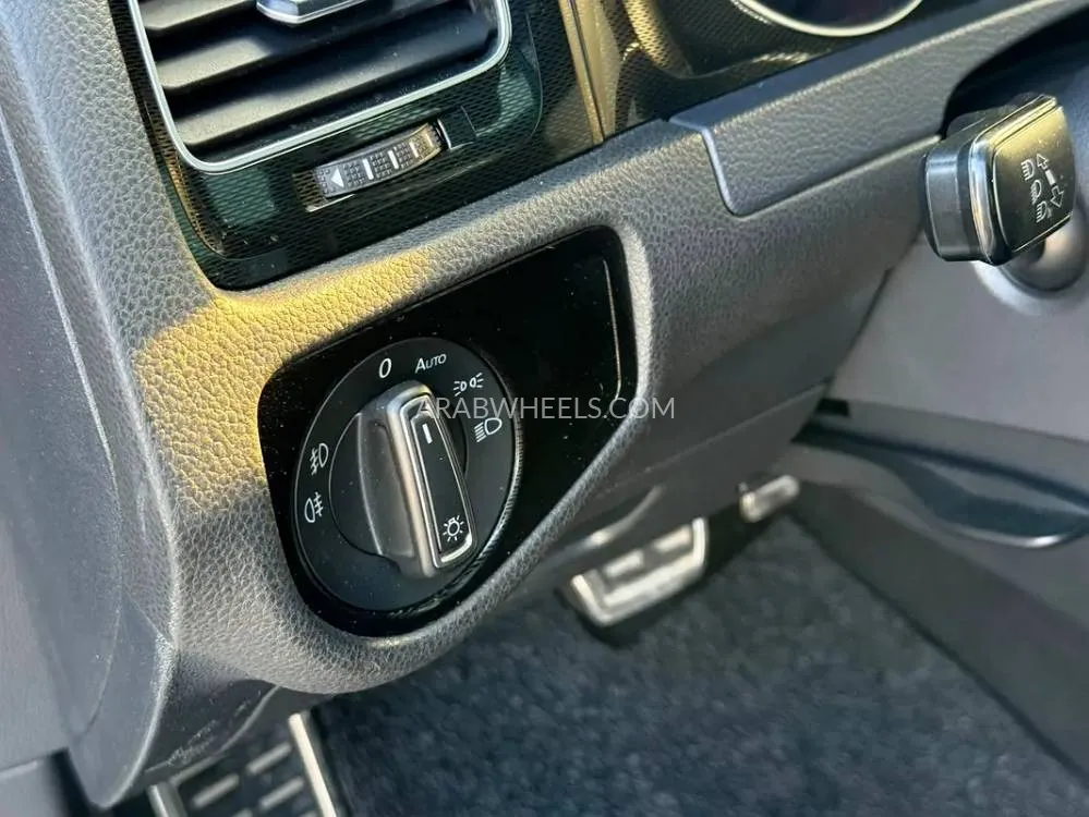 Volkswagen Golf 2016 for Sale in Abu Dhabi Image-10