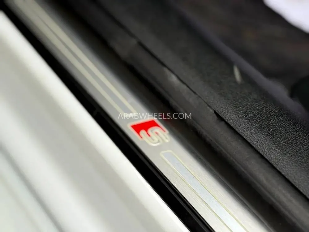 أودي A5 2017 for Sale in الشارقة Image-7