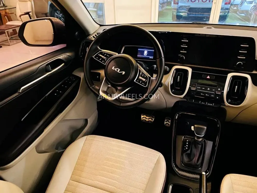 Kia Sonet 2024 for Sale in Sharjah Image-4