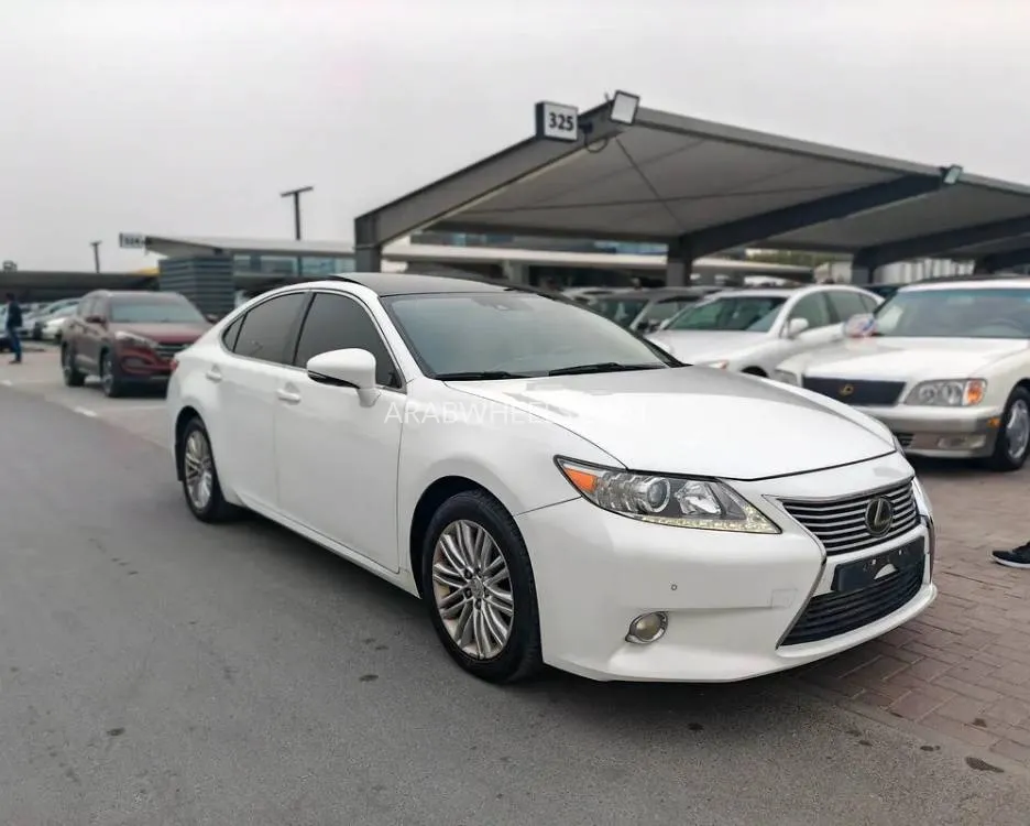 Lexus ES 2015 for Sale in Sharjah Image-14