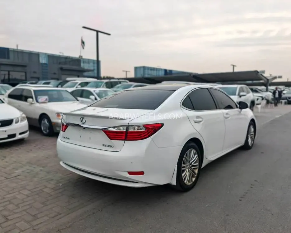 Lexus ES 2015 for Sale in Sharjah Image-15