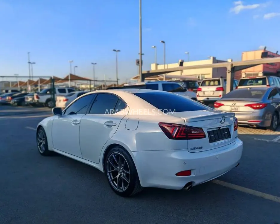 Lexus IS 2008 for Sale in Sharjah Image-5