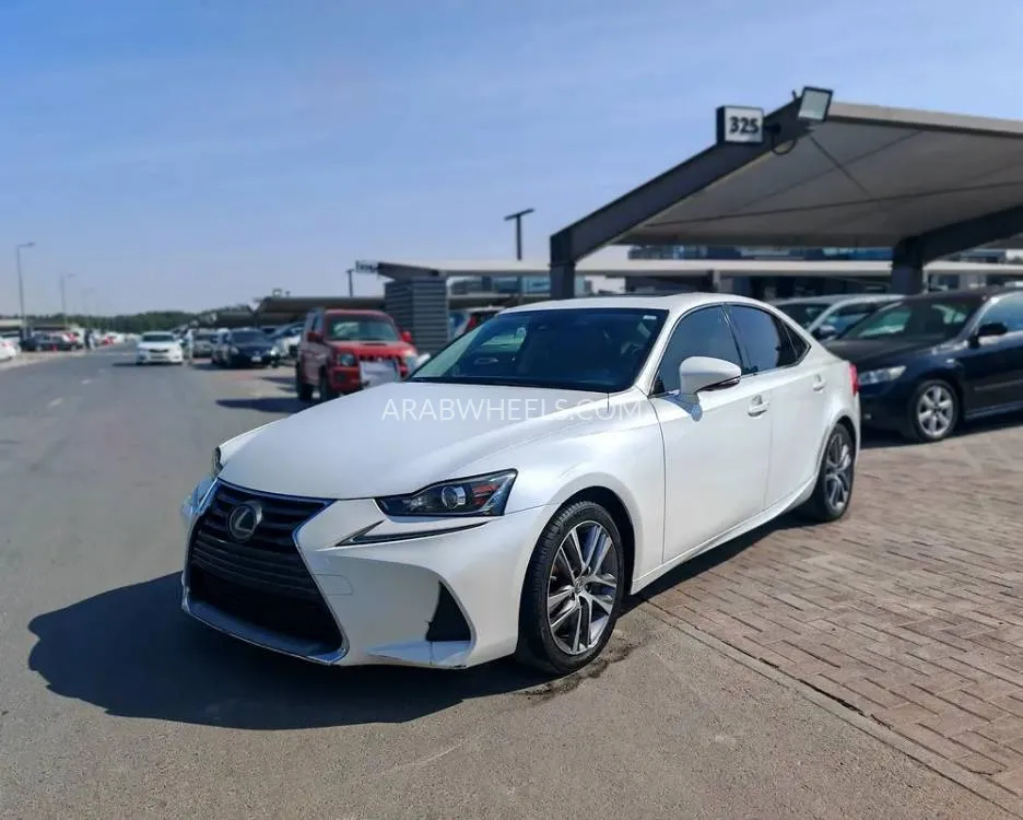 Lexus IS 2019 for Sale in Sharjah Image-5