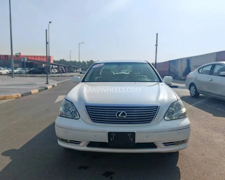 Lexus LS 2004 for Sale in Sharjah Image-10