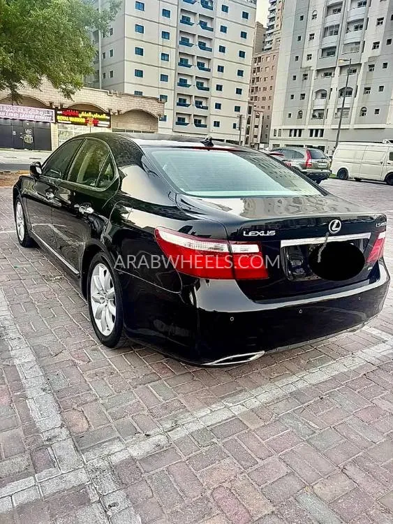 Lexus LS 2009 for Sale in Sharjah Image-3