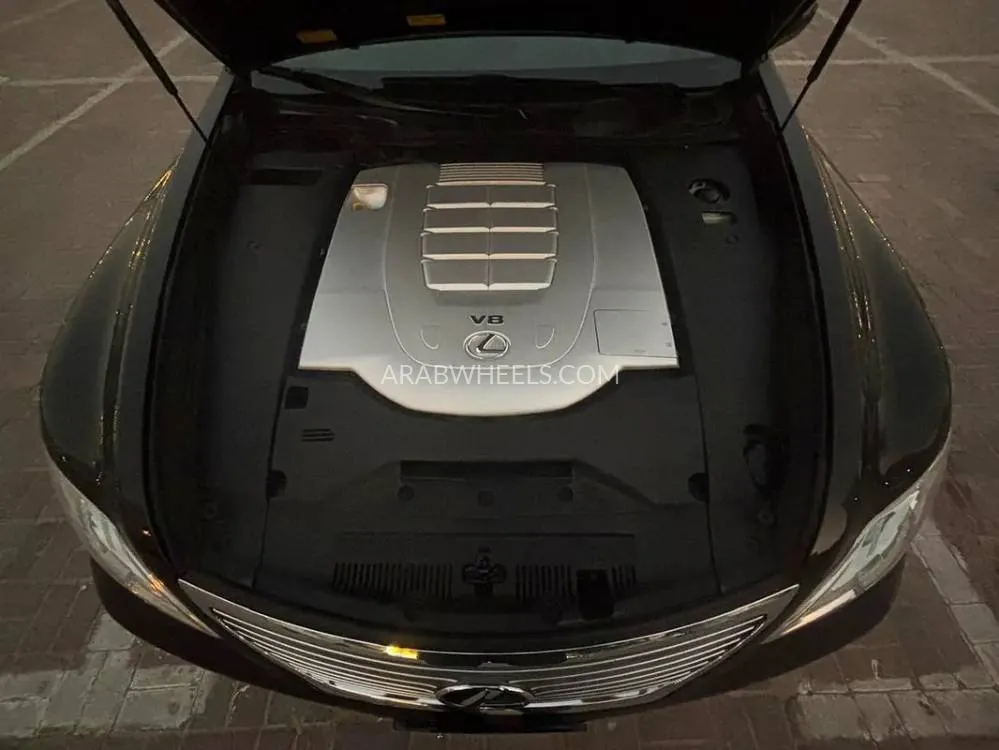 Lexus LS 2009 for Sale in Sharjah Image-4