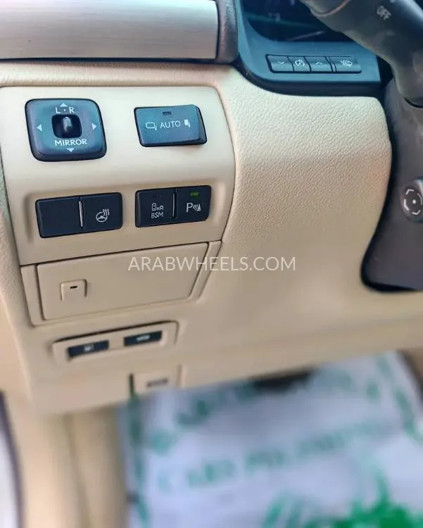 لكزس LS 2014 for Sale in الشارقة Image-11