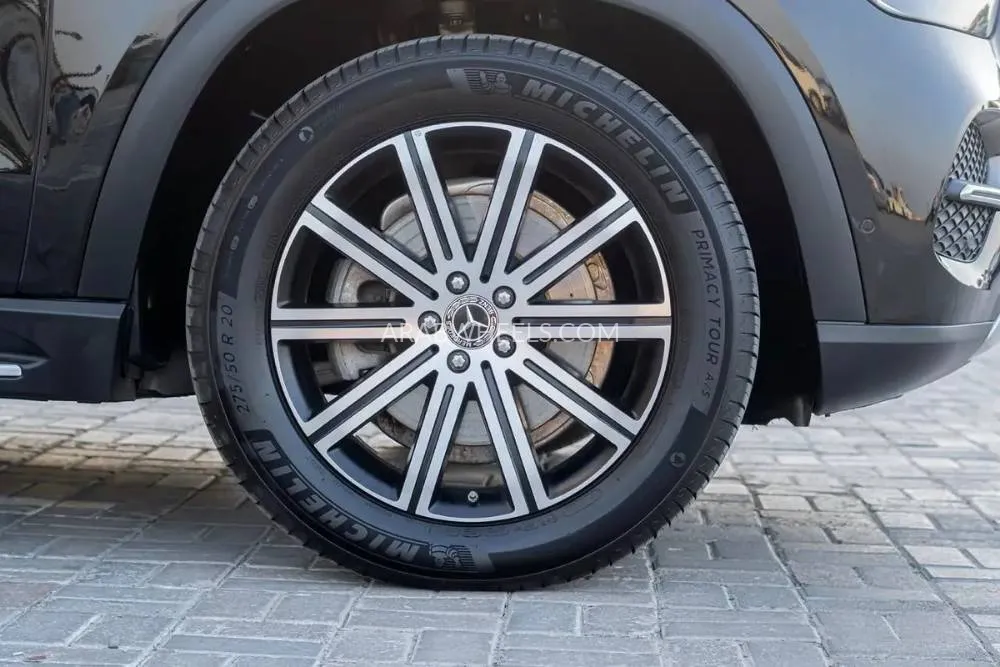 Mercedes Benz GLE Class 2024 for Sale in Dubai Image-2