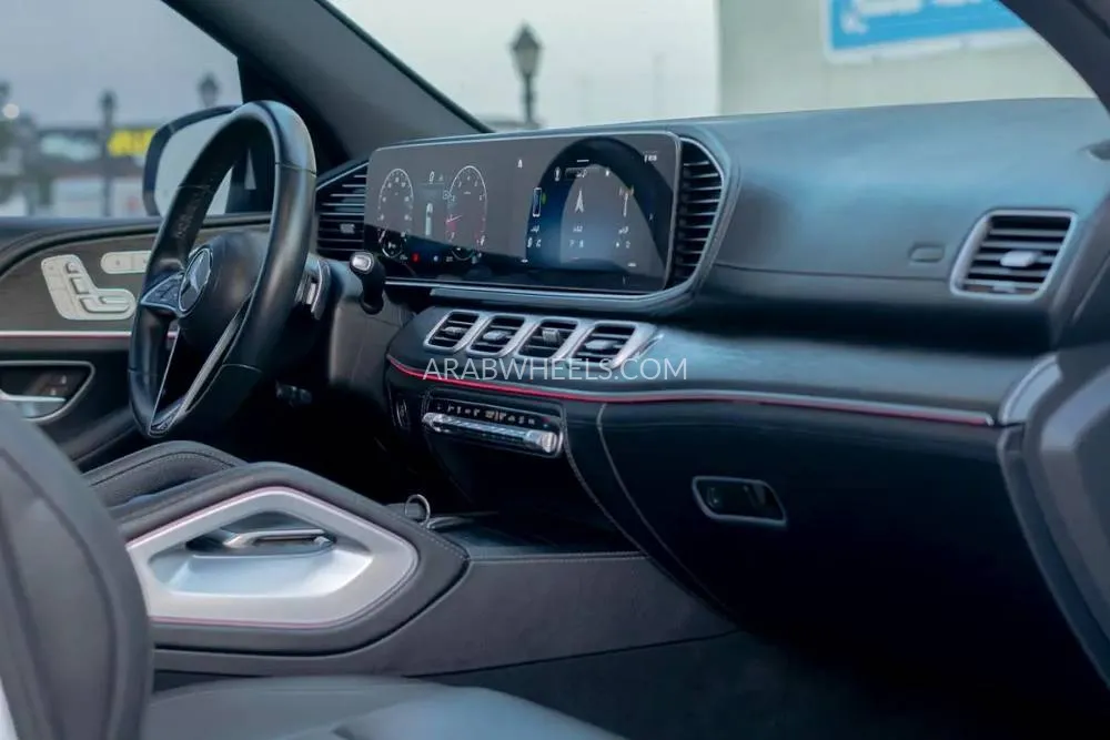 Mercedes Benz GLE Class 2024 for Sale in Dubai Image-19